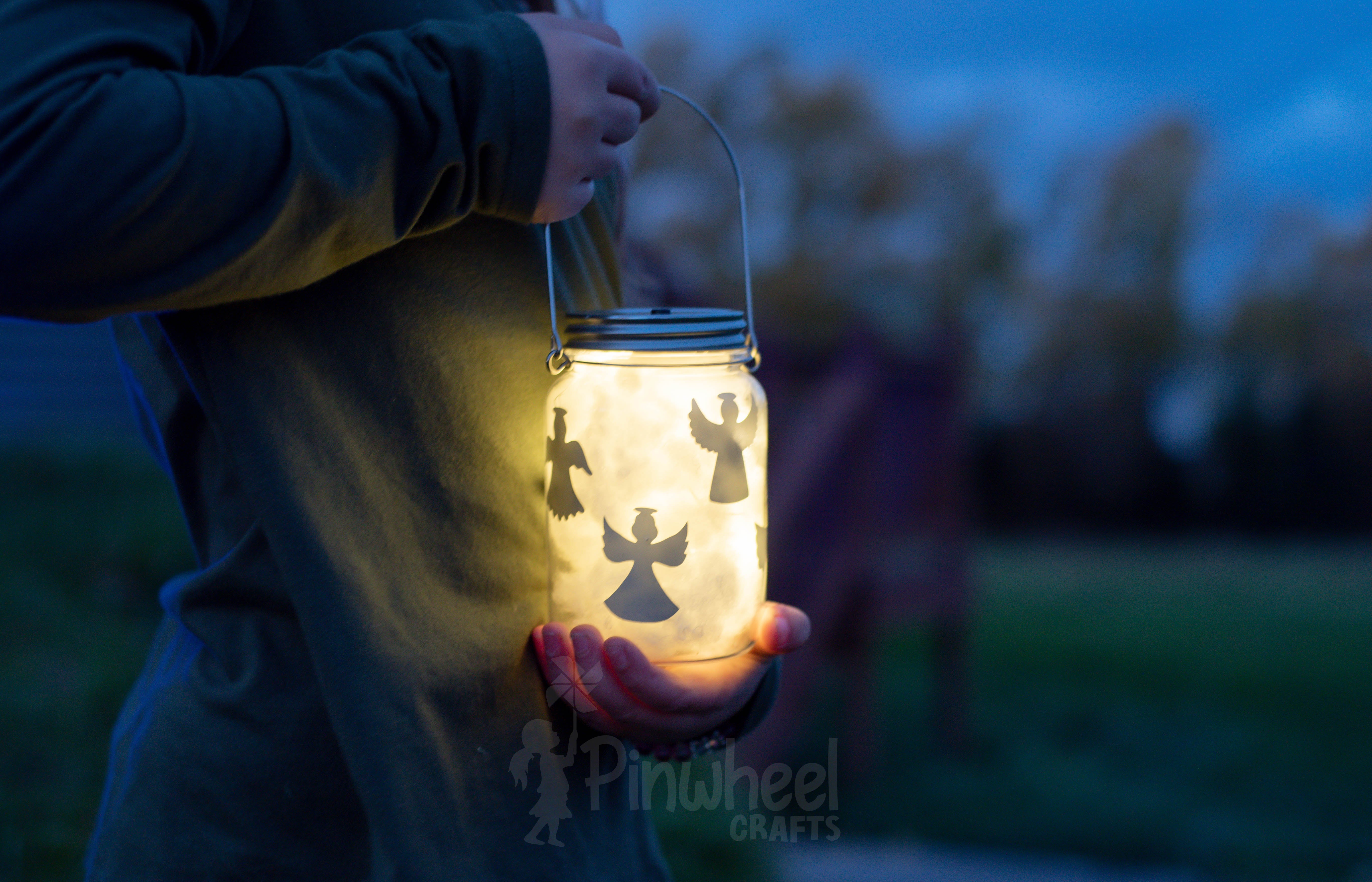 3 DIY Holiday Lantern Ideas For Your Kids' Christmas Craft Project