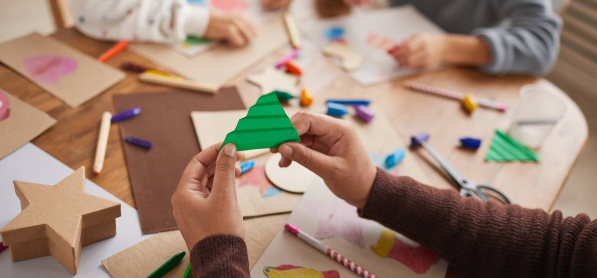 8 Winter Holiday Crafts for the Whole Family